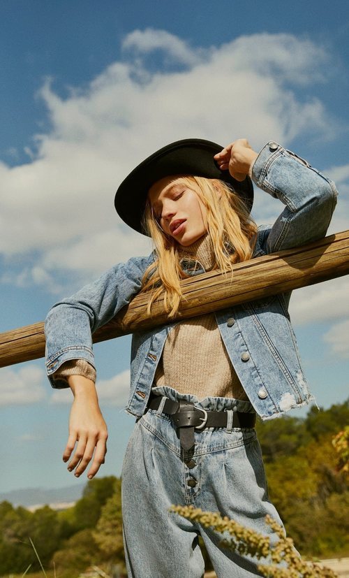 Pantalón paper bag de la 'STR Collection' otoño 2019 de Stradivarius