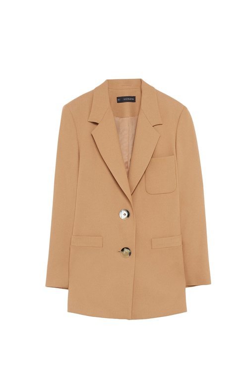 Abrigo camel de la colección Sfera otoño/invierno 2019-2020 Especial Navidad
