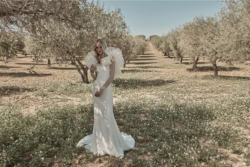Vestido con volumen de la colección nupcial 'Coosy White 2020'