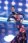 Pilar Rubio con un diseño de Rosa Pedroche imitando a Kendall Jenner como Richard Quinn en los Emmy 2019