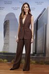 Eugenia Silva con un total look marrón en el evento de Caleido en Madrid