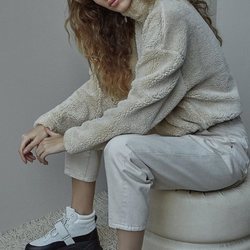 Sudadera de borrego de la colección 'A todo color' de Stradivarius