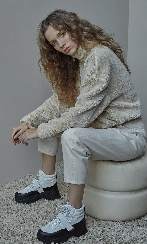 Sudadera de borrego de la colección 'A todo color' de Stradivarius