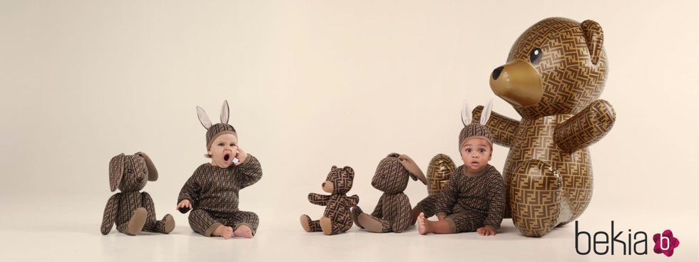 Pijama estampado de la colección infantil primavera 2020 de Fendi