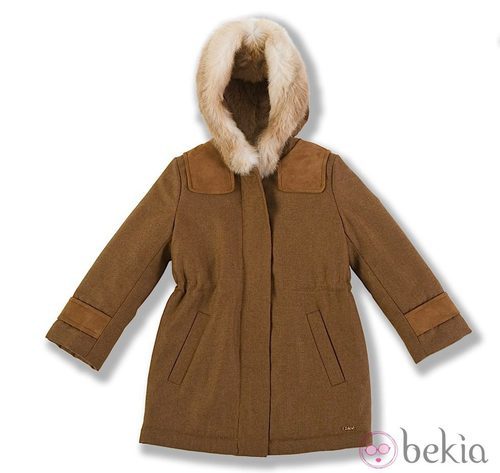 Abrigo de lana con capucha de la colección Chloé para niñas otoño/invierno 2011