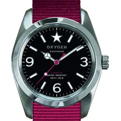 Reloj con correa fucsia de la firma Oxygen Exchangue