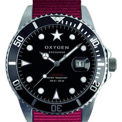 Reloj de esfera negra de la firma Oxygen Exchangue