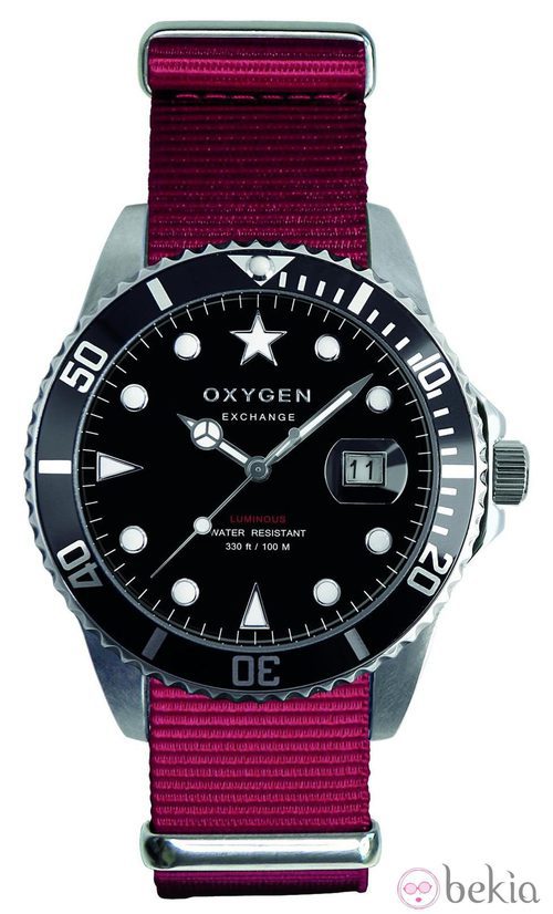 Reloj de esfera negra de la firma Oxygen Exchangue