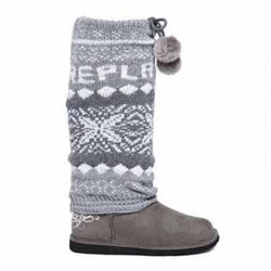 Bota en tono gris de la firma Replay de la colección otoño/invierno 2011/2012