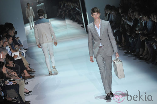 Modelo de bolso masculino de Gucci