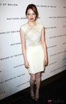 Emma Stone con un vestido de J.Mendel y zapatos Louboutin