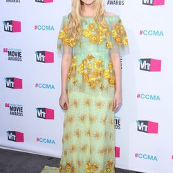 Look de Elle Fanning en los premios Critics Choice 2012