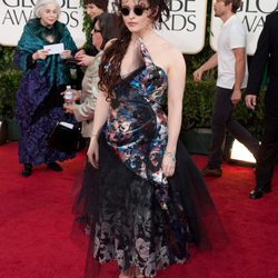 Helena Bonham Carter en la alfombra roja de los Globos de Oro 2011