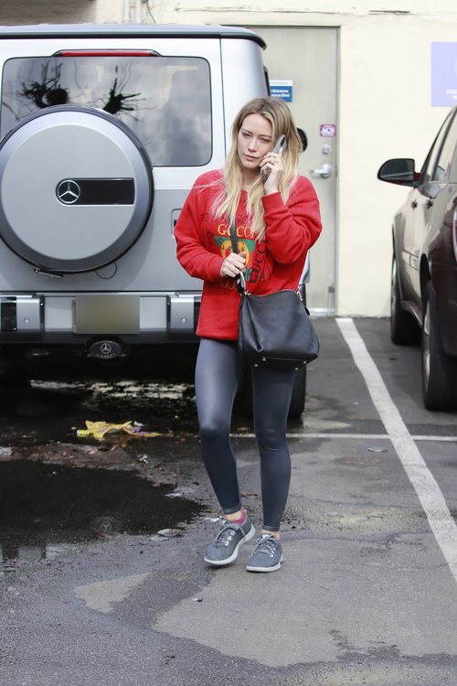 Hilary Duff con un look desaliñado