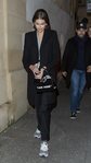 Kaia Gerber sorprende para mal con un look soso