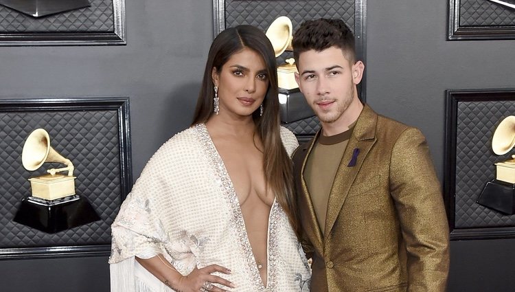 Priyanka Chopra con un vestido de Ralph & Russo en los Grammy 2020