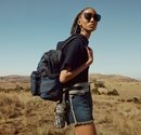 Mochila y funda de perfume de la nueva colección de viaje 2020 de Dior