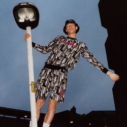 Chándal estampado y sombrero de la colección Lotto x Primark