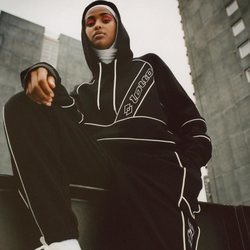 Chándal unisex negro de la nueva colección de Lotto x Primark