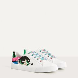 Zapatillas deportivas colección 'Las Supernenas x Bershka'
