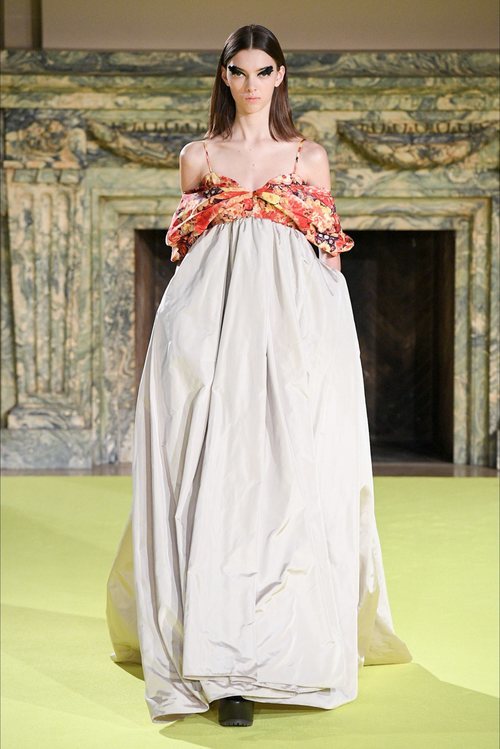 Vestido con falda recta con frunce otoño/ invierno 2020 de Vera Wang