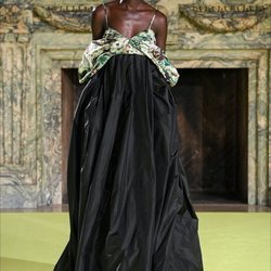 Vestido con falda recta con frunce otoño/  invierno 2020 de Vera Wang