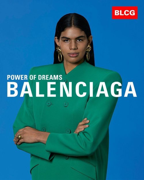 Americana verde con hombreras de la colección primavera/verano 2020 de Balenciaga