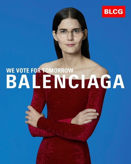Vestido burdeos de terciopelo de la colección primavera/verano 2020 de Balenciaga