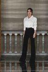 Victoria Beckham a la salida de su desfile primavera/verano 2020/2021