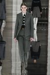Traje sastre otoño/ invierno 2020 de Victoria Beckham
