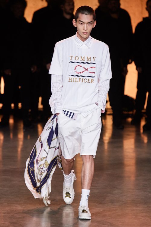 Camiseta y pantalones de marinero primavera/ verano 2020 Tommy Hilfiger
