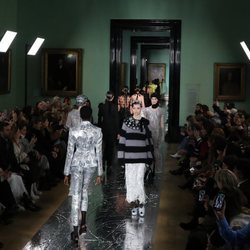 Carrusel de modelos primavera/ verano 2020 Erdem