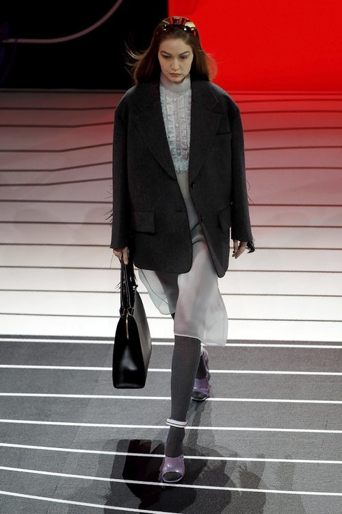 Vestido y blazer otoño/invierno 2020-2021 de Prada
