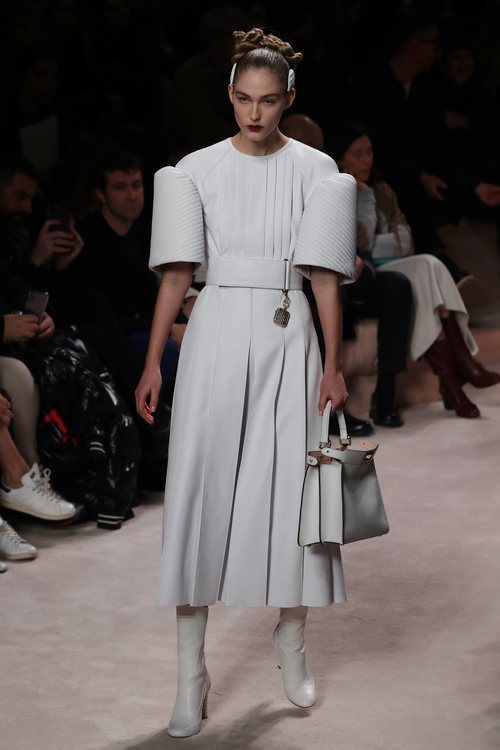Vestido azul pastel otoño/ invierno 2020-2021 Fendi