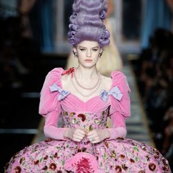 Vestido de cortesana otoño/invierno 2020-2021 Moschino