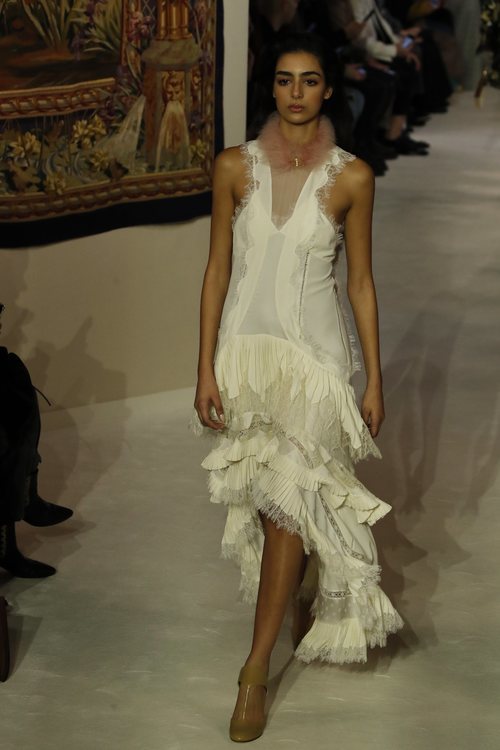 Vestido con encaje y volantes otoño/ invierno 2020-2021 Lanvin