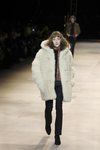 Abrigo oversized y pantalones pitillo otoño/ invierno 2020-2021 de Celine