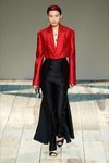Conjunto de pantalón y blusa otoño/ invierno 2020-2021 de McQueen