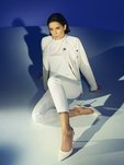 Traje de chaqueta de la colección primavera 2020 de DKNY
