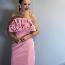 Aitana Sánchez-Gijón con un vestido rosa de Carolina Herrera en los Premios Forqué 2021