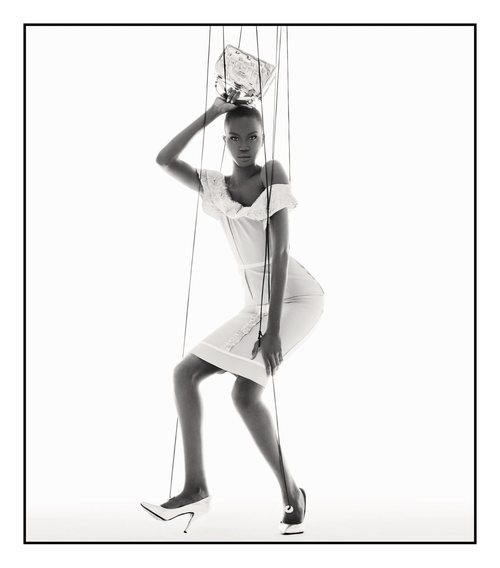 Achenrin en la campaña primavera/verano 2021 de Moschino