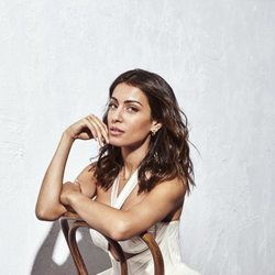 Hiba Abouk en la campaña primavera/verano 2021 de Xti