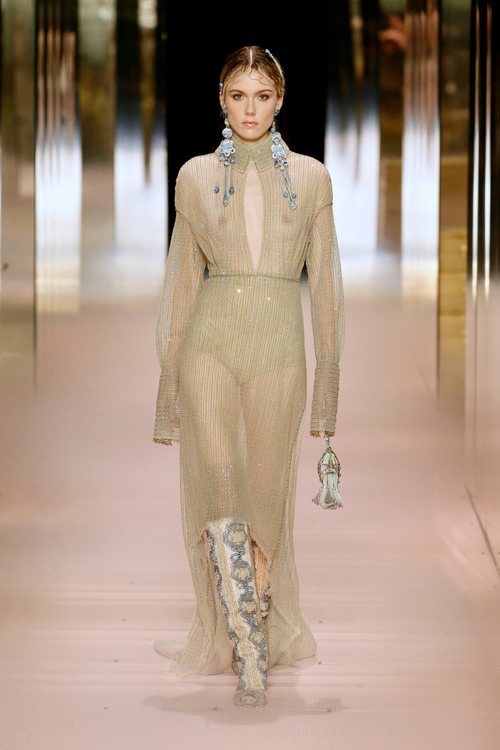 Look 9 de la colección Alta Costura primavera/verano 2021 de Fendi