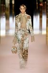 Look 10 (Cara Delevingne) de la colección Alta Costura primavera/verano 2021 de Fendi