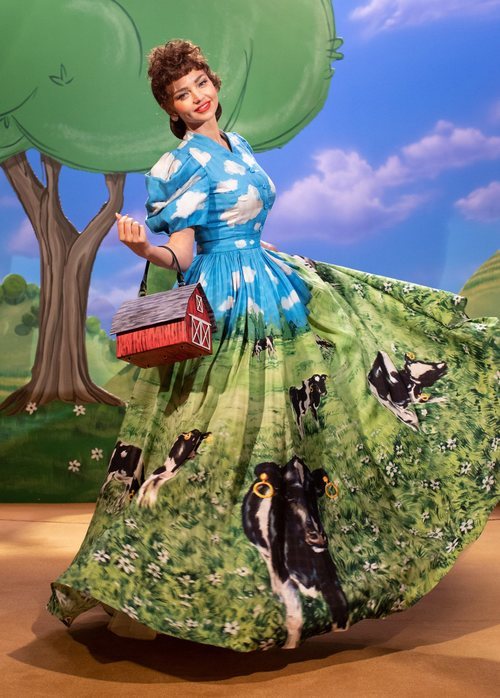 Look 6 (Miranda Kerr) de la colección otoño/invierno 2021/2022 de Moschino