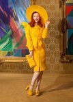Look 16 (Karen Elson) de la colección otoño/invierno 2021/2022 de Moschino