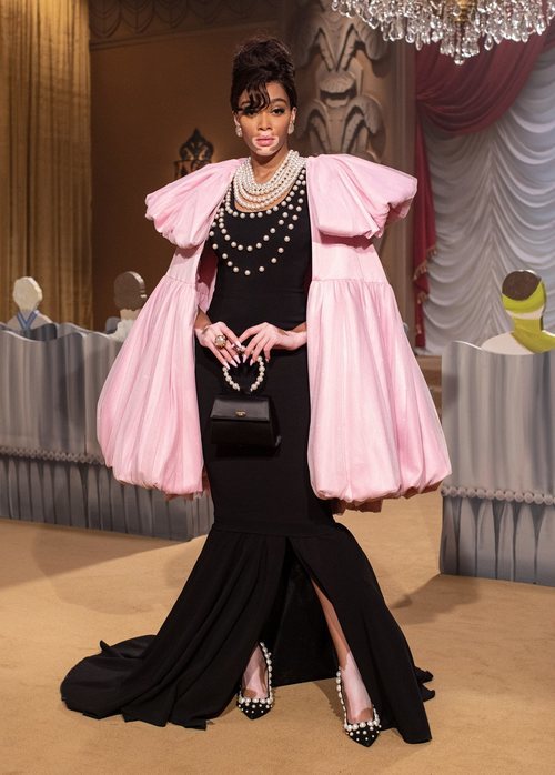 Look 37 (Winnie Harlow) de la colección otoño/invierno 2021/2022 de Moschino