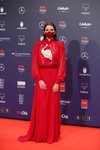 Macarena Gómez con un vestido de Teresa Helbig en la alfombra roja de los Premios Feroz 2021