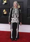 Phobe Bridgers de Thom Browne en los Grammy 2021