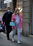 Chiarra Ferragni con un look sporty de Chiara Ferragni Collections en Milán